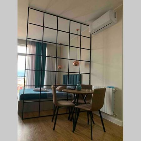 Geverse Apartment Μπατούμι Εξωτερικό φωτογραφία